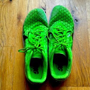 Nike cross country spikes. Just used a couple of times. Good condition.